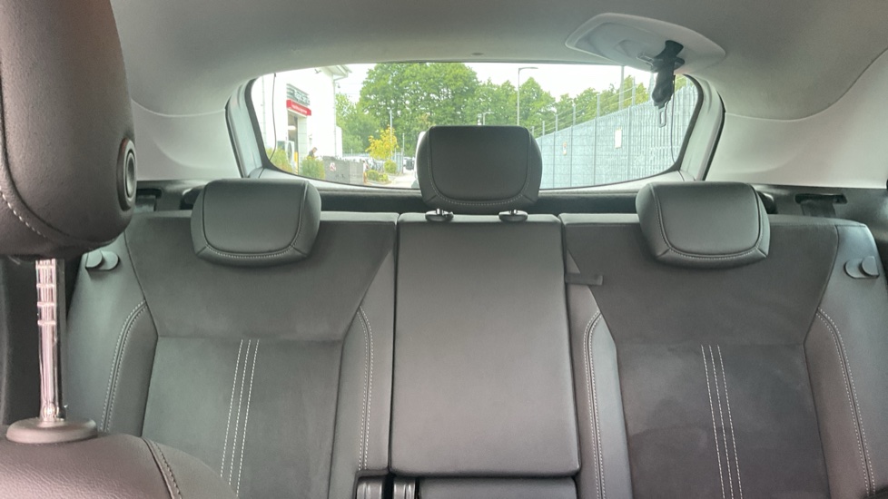 Vauxhall Crossland 1.2 Turbo Ultimate 5dr Petrol Hatchback - Image 15