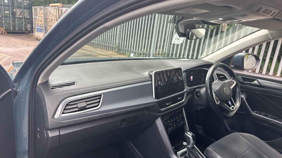 Volkswagen T-Roc 1.5 TSI Style 5dr DSG Petrol Hatchback - Image 9