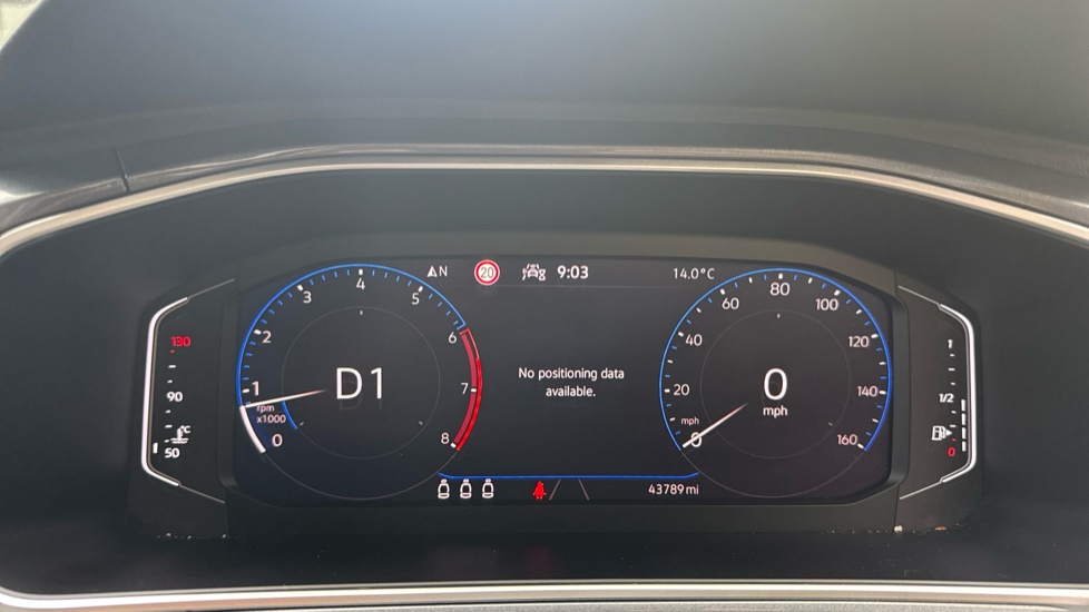 Volkswagen T-Roc 1.5 TSI Style 5dr DSG Petrol Hatchback - Image 18