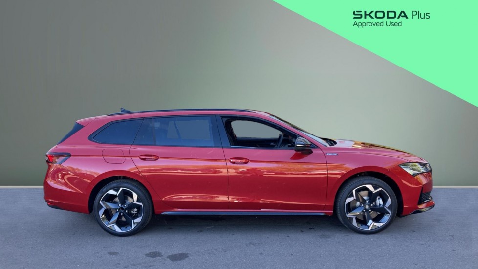 Skoda Superb 1.5 TSI iV Sportline 5dr DSG Estate - Image 4