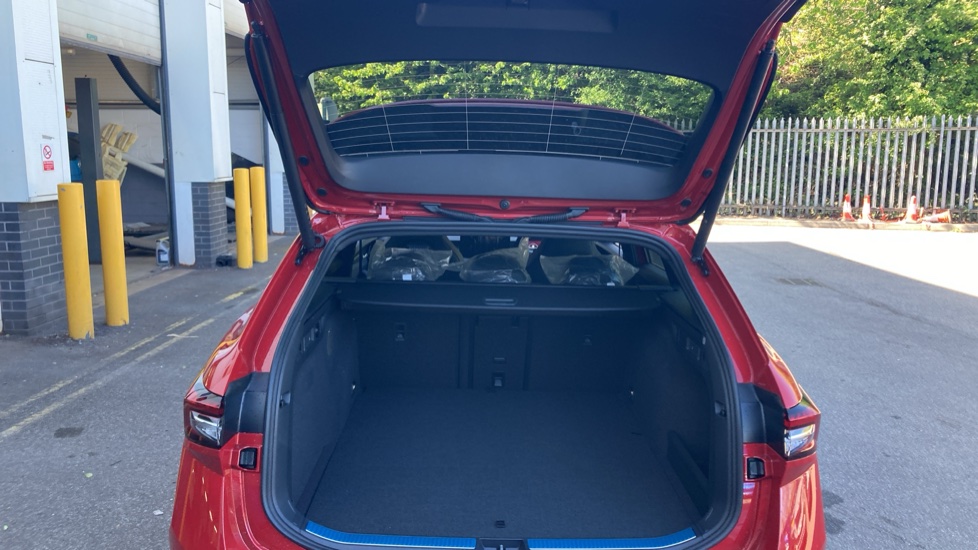Skoda Superb 1.5 TSI iV Sportline 5dr DSG Estate - Image 20