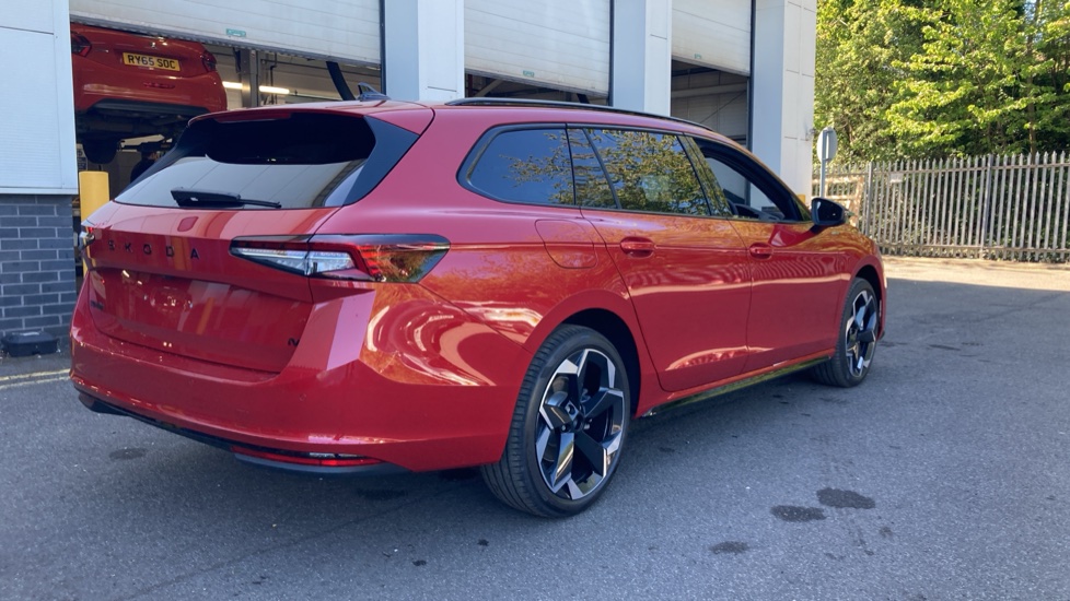 Skoda Superb 1.5 TSI iV Sportline 5dr DSG Estate - Image 23