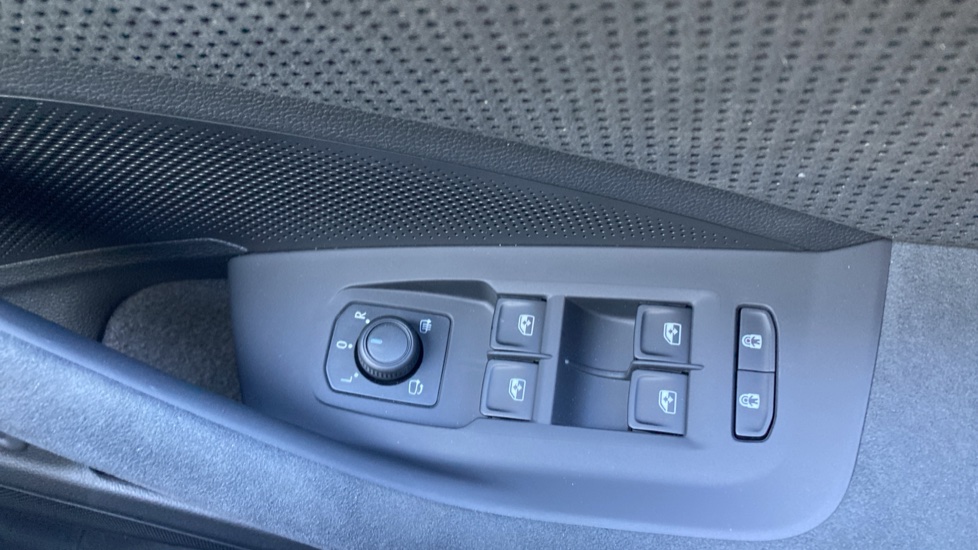 Skoda Superb 1.5 TSI iV Sportline 5dr DSG Estate - Image 30