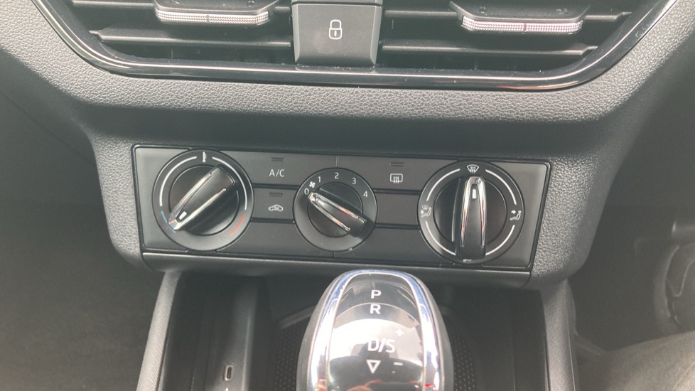 Skoda Scala 1.0 TSI 110 SE 5dr DSG Petrol Hatchback - Image 13