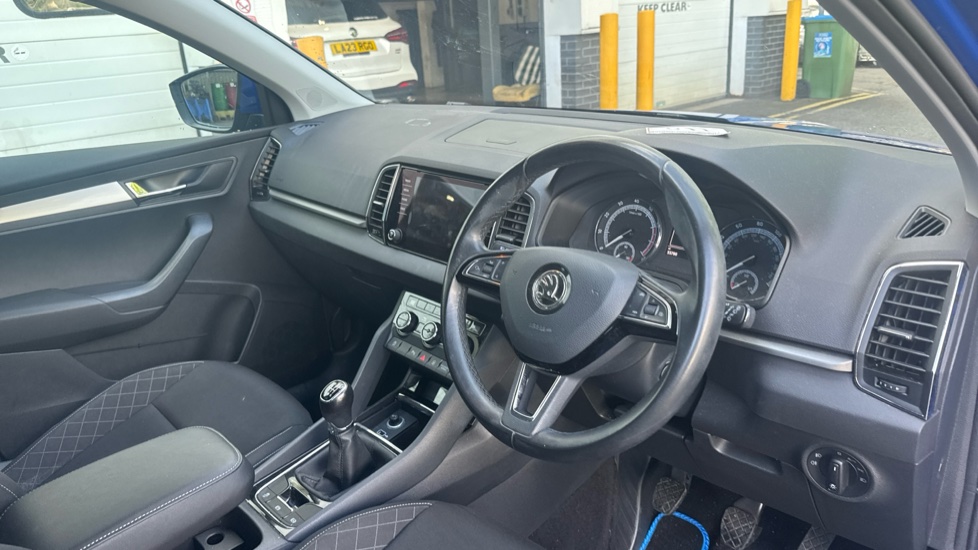 Skoda Karoq 1.0 TSI SE Technology 5dr Petrol Estate - Image 6