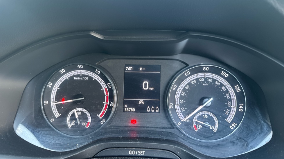 Skoda Karoq 1.0 TSI SE Technology 5dr Petrol Estate - Image 11