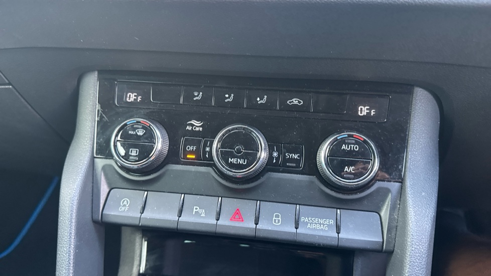 Skoda Karoq 1.0 TSI SE Technology 5dr Petrol Estate - Image 13