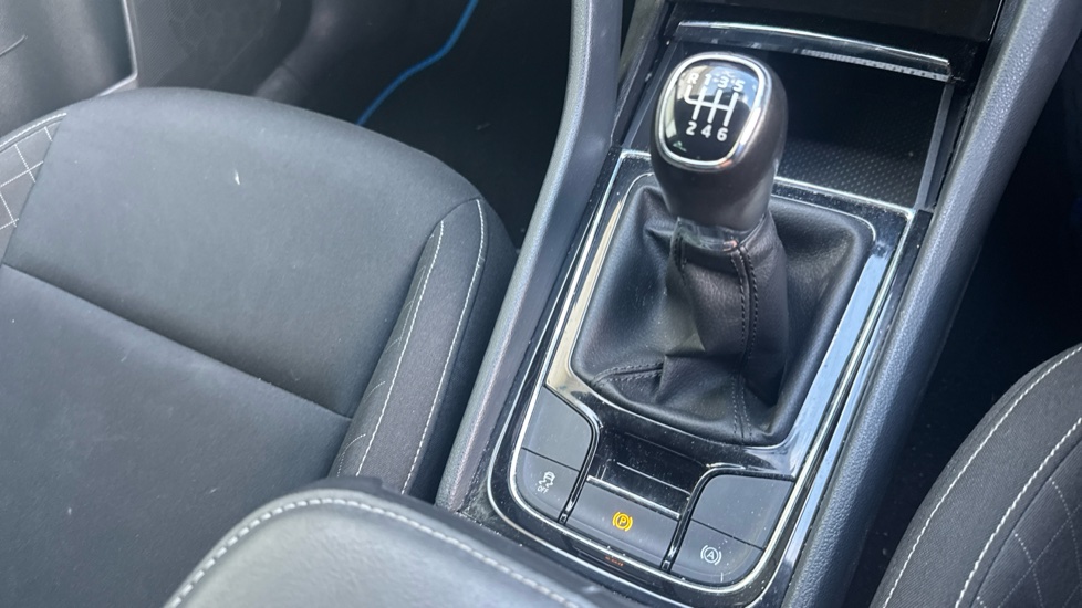 Skoda Karoq 1.0 TSI SE Technology 5dr Petrol Estate - Image 14