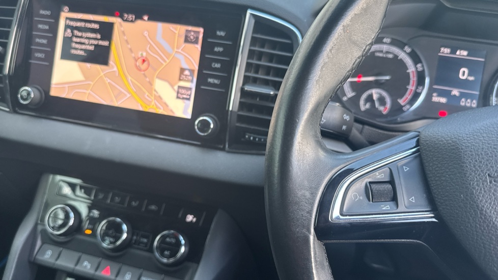 Skoda Karoq 1.0 TSI SE Technology 5dr Petrol Estate - Image 21