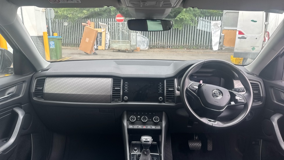 Skoda Kodiaq 1.5 TSI SE L Executive 5dr DSG [7 Seat] Petrol Estate - Image 9
