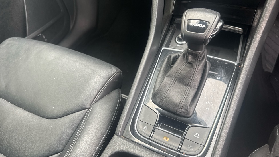 Skoda Kodiaq 1.5 TSI SE L Executive 5dr DSG [7 Seat] Petrol Estate - Image 14
