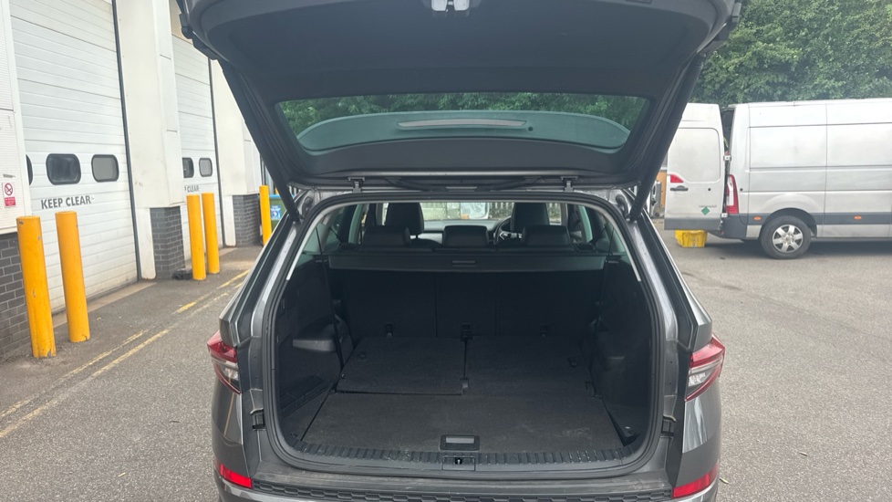 Skoda Kodiaq 1.5 TSI SE L Executive 5dr DSG [7 Seat] Petrol Estate - Image 20
