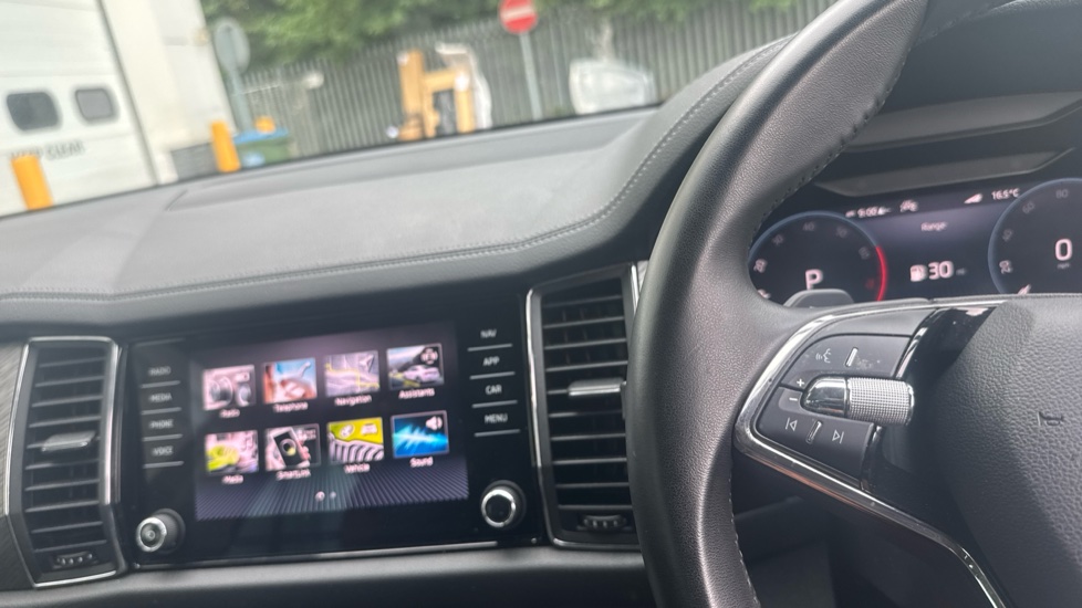 Skoda Kodiaq 1.5 TSI SE L Executive 5dr DSG [7 Seat] Petrol Estate - Image 21