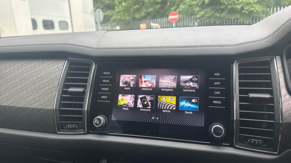 Skoda Kodiaq 1.5 TSI SE L Executive 5dr DSG [7 Seat] Petrol Estate - Image 24