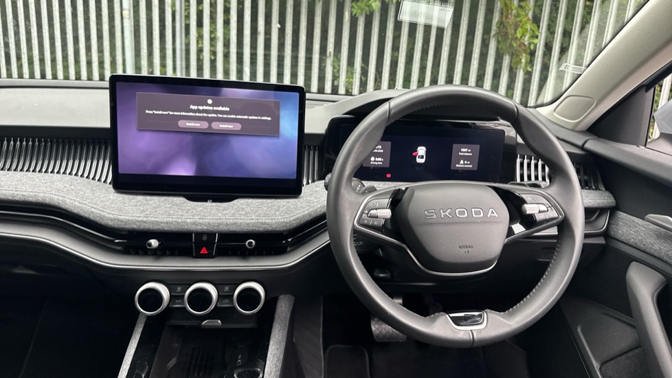 Skoda Superb 1.5 TSI e-TEC SE Technology 5dr DSG Petrol Hatchback - Image 10