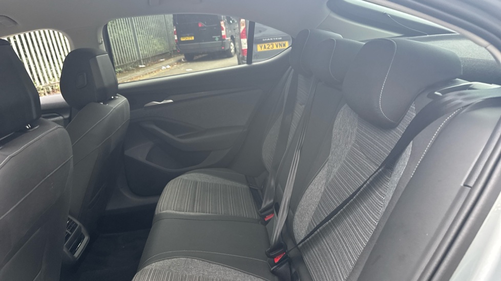 Skoda Superb 1.5 TSI e-TEC SE Technology 5dr DSG Petrol Hatchback - Image 16