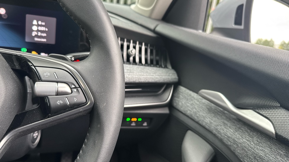 Skoda Superb 1.5 TSI e-TEC SE Technology 5dr DSG Petrol Hatchback - Image 22