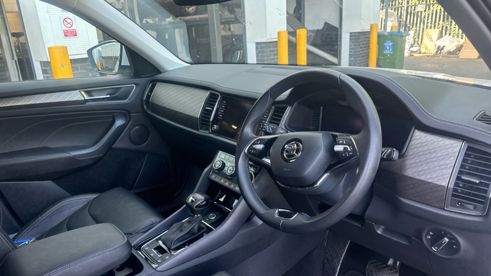 Skoda Kodiaq 1.5 TSI SE L Executive 5dr DSG [7 Seat] Petrol Estate - Image 6
