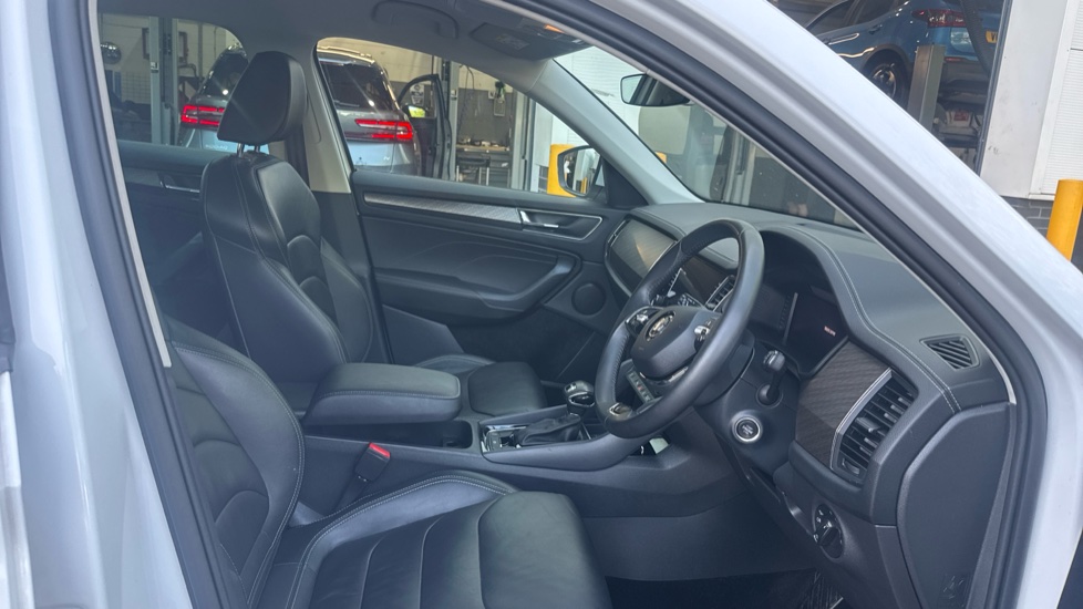 Skoda Kodiaq 1.5 TSI SE L Executive 5dr DSG [7 Seat] Petrol Estate - Image 15