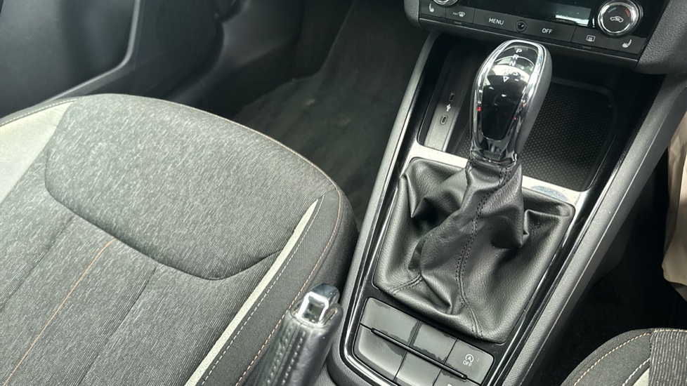 Skoda Kamiq 1.5 TSI SE L Executive 5dr DSG Petrol Hatchback - Image 14