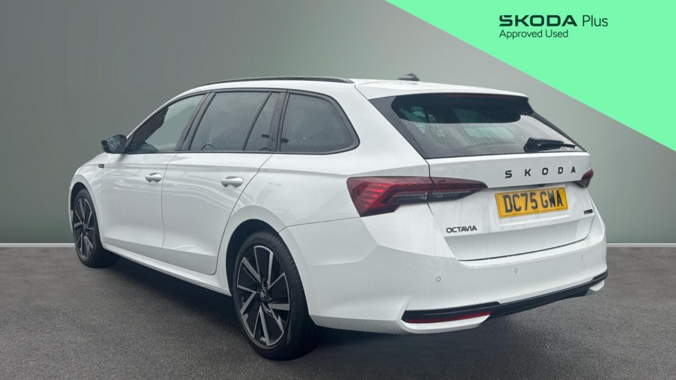 Skoda Octavia 1.5 TSI e-TEC 150 Sportline 5dr DSG Petrol Estate - Image 3
