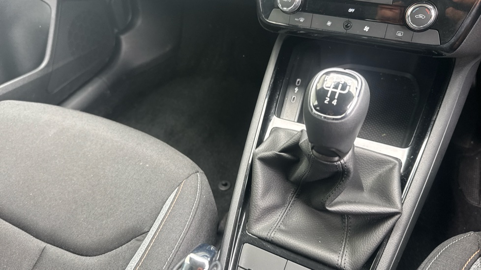 Skoda Scala 1.0 TSI 95 SE Edition 5dr Petrol Hatchback - Image 14