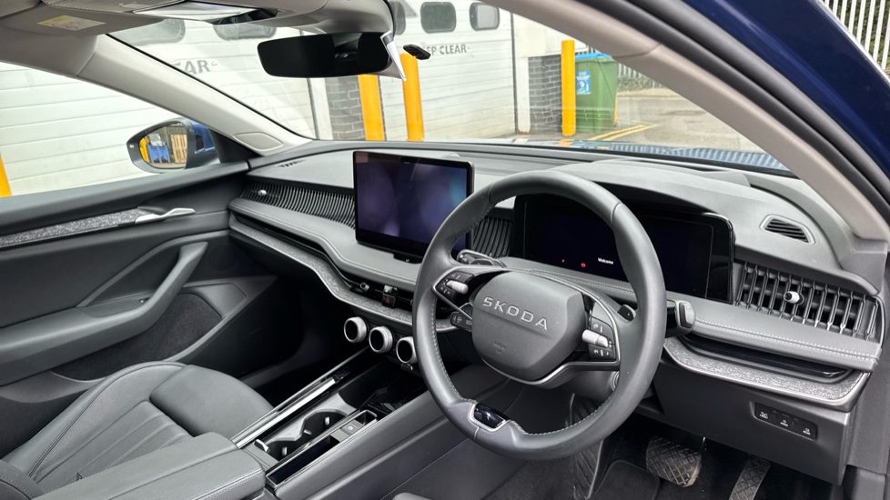 Skoda Superb 1.5 TSI e-TEC SE L 5dr DSG Petrol Hatchback - Image 6