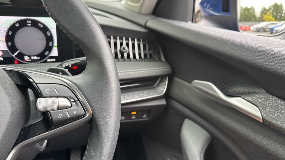 Skoda Superb 1.5 TSI e-TEC SE L 5dr DSG Petrol Hatchback - Image 23