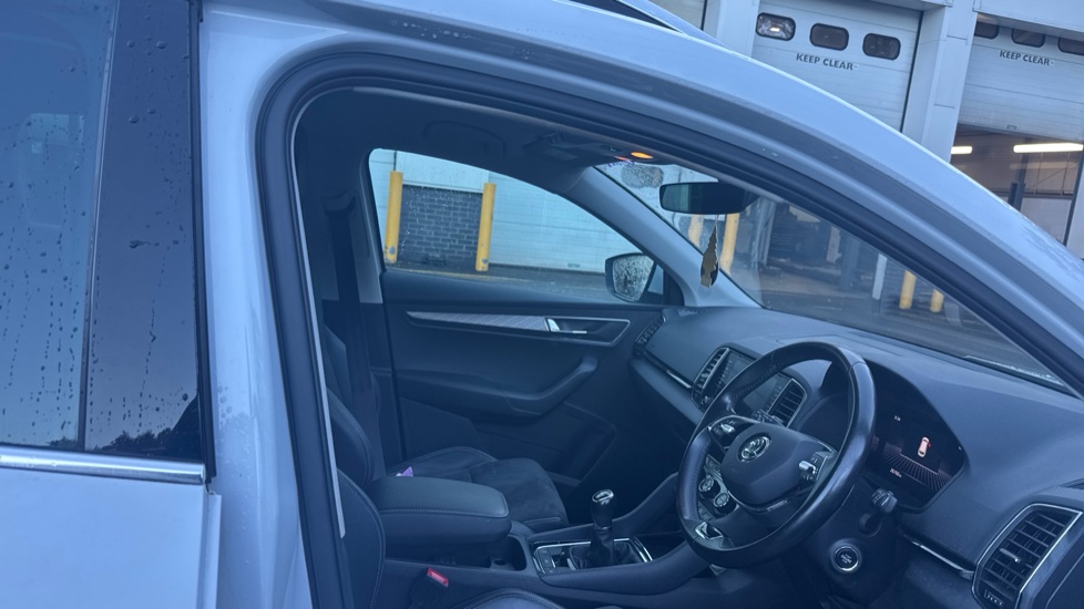Skoda Karoq 1.5 TSI SE L 5dr Petrol Estate - Image 15