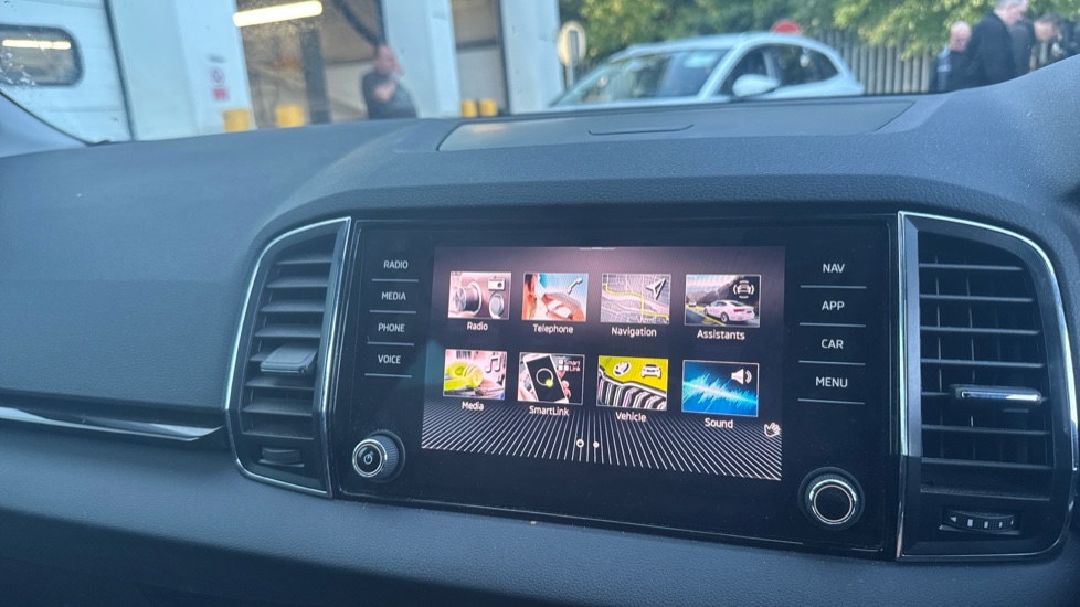 Skoda Karoq 1.5 TSI SE L 5dr Petrol Estate - Image 23