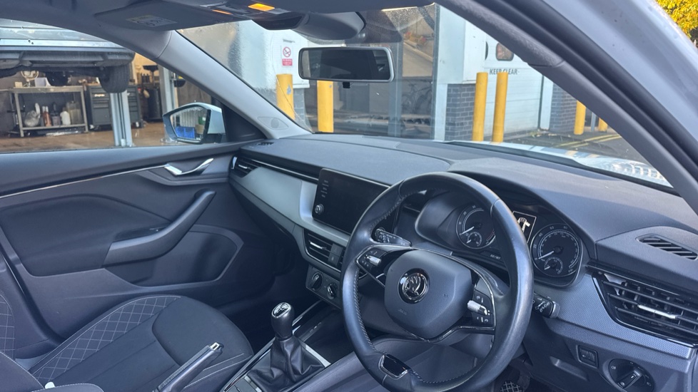 Skoda Kamiq 1.0 TSI 95 SE 5dr Petrol Hatchback - Image 6