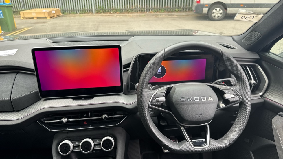 Skoda Kodiaq 1.5 TSI e-TEC SportLine 5dr DSG [7 Seat] Petrol Estate - Image 10