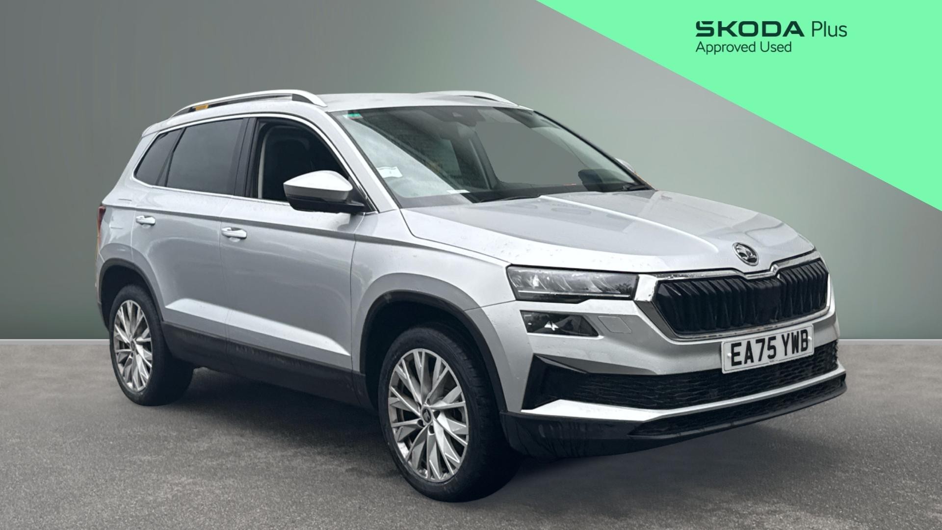 Skoda Karoq listing photo