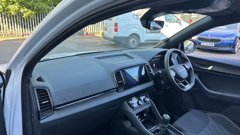 Skoda Karoq 1.5 TSI Sportline Edition 5dr Petrol Estate - Image 2