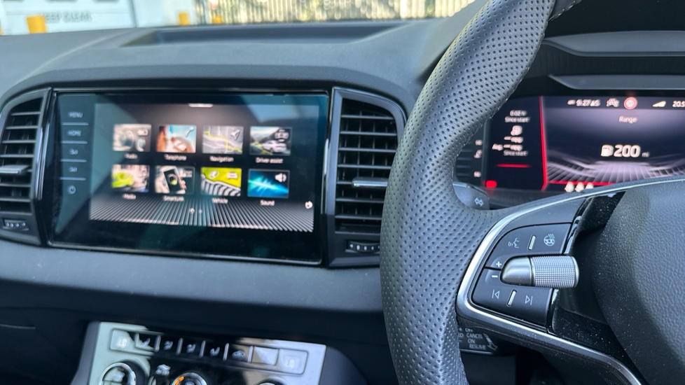 Skoda Karoq 1.5 TSI Sportline Edition 5dr Petrol Estate - Image 17