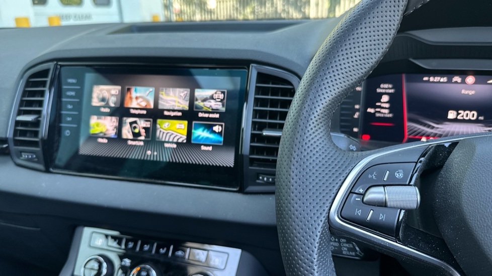 Skoda Karoq 1.5 TSI Sportline Edition 5dr Petrol Estate - Image 21