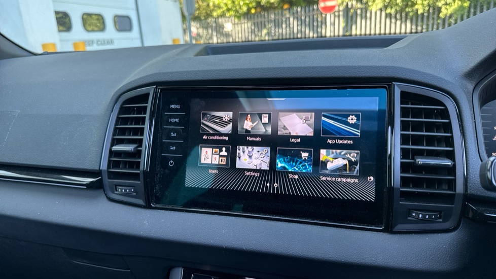 Skoda Karoq 1.5 TSI Sportline Edition 5dr Petrol Estate - Image 28