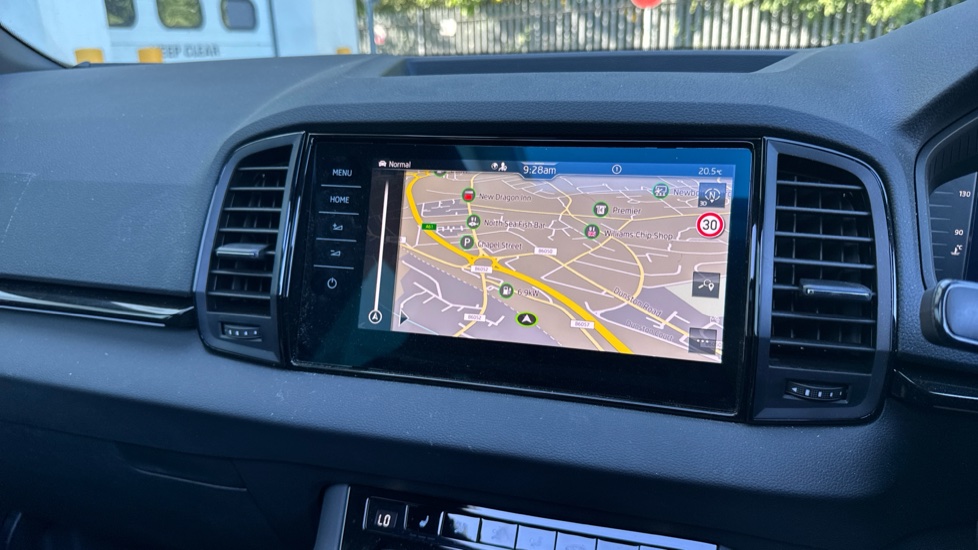 Skoda Karoq 1.5 TSI Sportline Edition 5dr Petrol Estate - Image 31