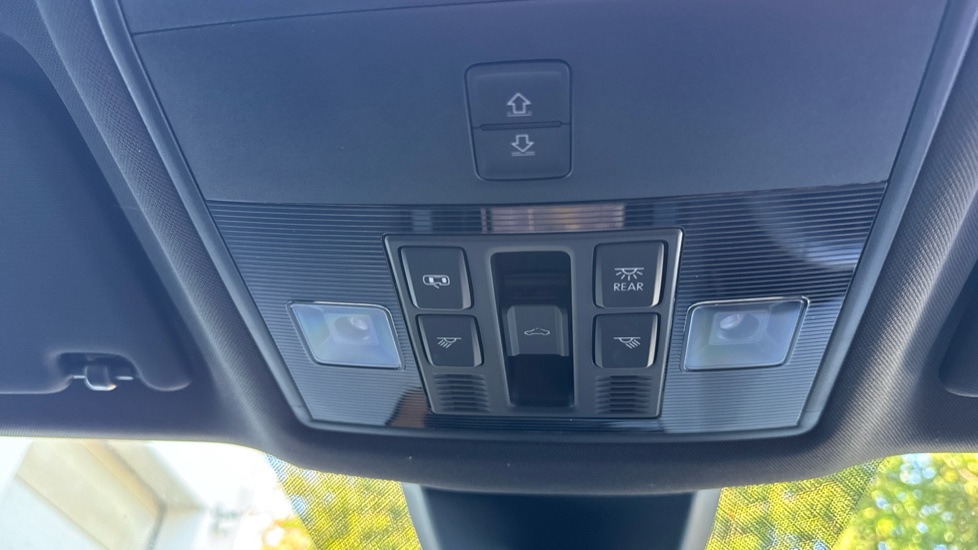 Skoda Karoq 1.5 TSI Sportline Edition 5dr Petrol Estate - Image 32