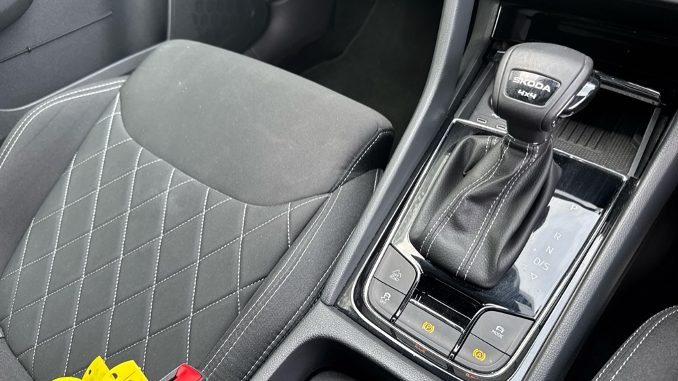 Skoda Karoq 2.0 TSI Sportline Edition 4x4 5dr DSG Petrol Estate - Image 14