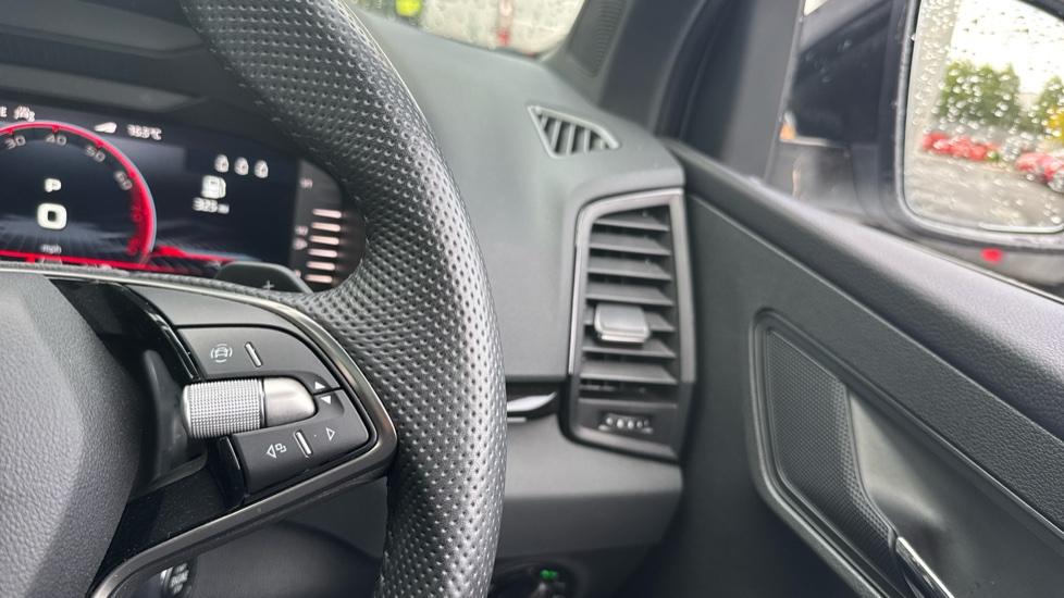 Skoda Karoq 2.0 TSI Sportline Edition 4x4 5dr DSG Petrol Estate - Image 22