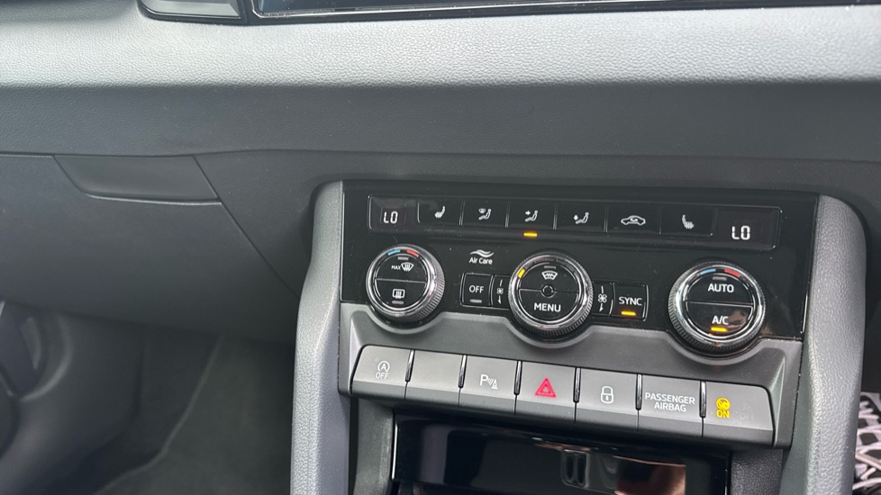 Skoda Karoq 2.0 TSI Sportline Edition 4x4 5dr DSG Petrol Estate - Image 23