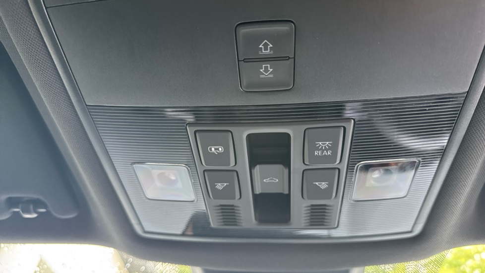 Skoda Karoq 2.0 TSI Sportline Edition 4x4 5dr DSG Petrol Estate - Image 32