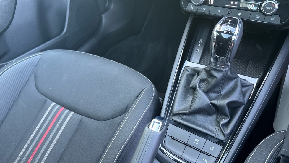 Skoda Kamiq 1.0 TSI Monte Carlo Edition 5dr DSG Petrol Hatchback - Image 14