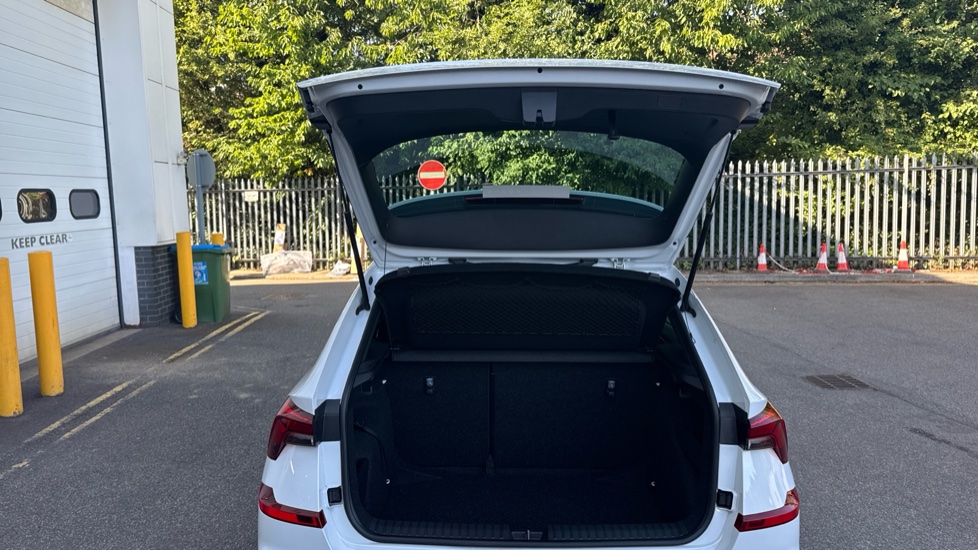 Skoda Kamiq 1.0 TSI Monte Carlo Edition 5dr DSG Petrol Hatchback - Image 20