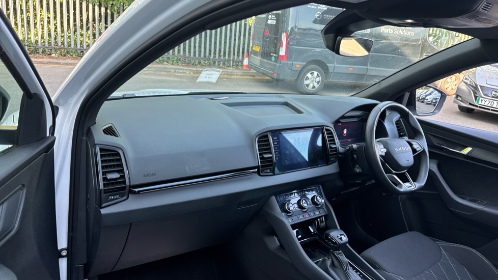 Skoda Karoq 1.5 TSI Sportline Edition 5dr DSG Petrol Estate - Image 2