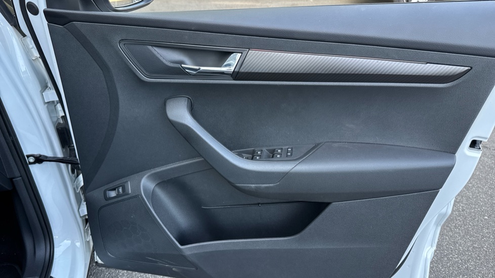 Skoda Karoq 1.5 TSI Sportline Edition 5dr DSG Petrol Estate - Image 19
