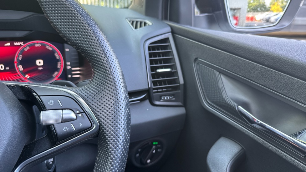 Skoda Karoq 1.5 TSI Sportline Edition 5dr DSG Petrol Estate - Image 23