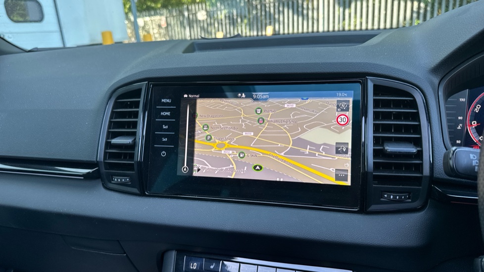 Skoda Karoq 1.5 TSI Sportline Edition 5dr DSG Petrol Estate - Image 32