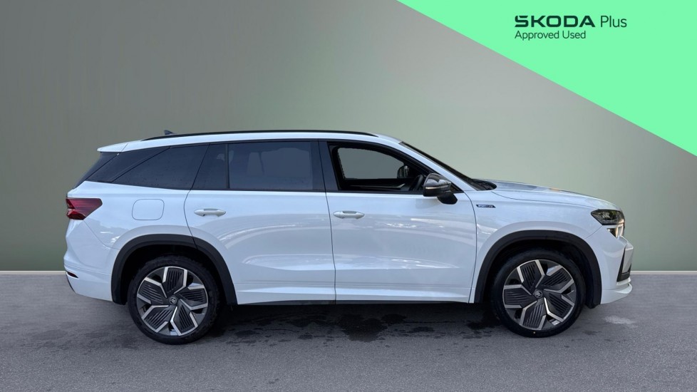 Skoda Kodiaq 1.5 TSI e-TEC SportLine 5dr DSG [7 Seat] Petrol Estate - Image 4